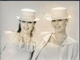 cca 1970-1980 Divatfotók, 5 db, 24x18 cm