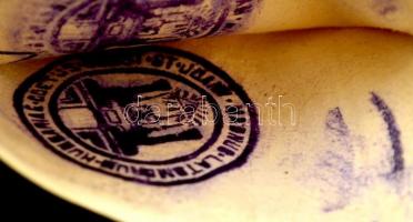 cca 1945 Női szabadkőműves kesztyű a Kazinczy Ferenc páholy bélyegzőjével. Csak jobbos. Bőr. Szép ál...