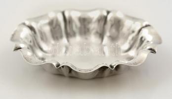 Ezüst(Ag) ovális hullámos peremű tálka, jelzett, 7,6x6 cm, nettó: 9 g