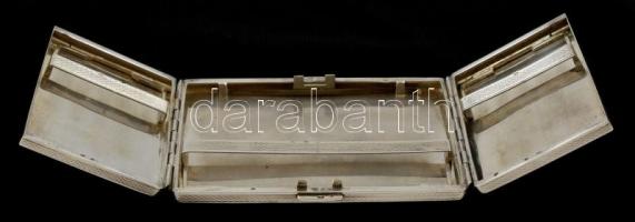 Ezüst(Ag) két oldalon nyitható cigarettatárca, jelzett, 11x8,5 cm, nettó: 177,2 g