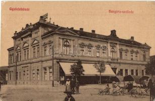 Gyulafehérvár, Karlsburg, Alba Iulia; Hungária szálloda, árusok. W.L. 21361. / hotel with vendors (Rb)