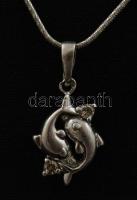 Ezüst(Ag) delfines függő ezüst(Ag) kígyó láncon, jelzett, h: 40 cm, bruttó: 5,5 g