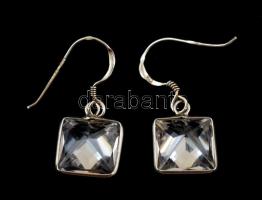 Ezüst(Ag) négyszögletes fülbevalópár, üveg kővel, jelzett, 2,5x1,5 cm, bruttó: 3,9 g