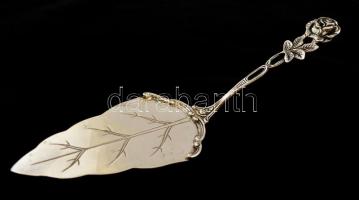 Ezüst(Ag) 3 db rózsás kanál és tortalapát, jelzett, h: 11, 14,5 és 19 cm, nettó: 79,2 g