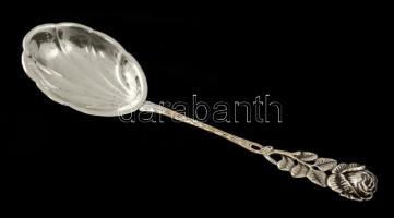 Ezüst(Ag) 3 db rózsás kanál és tortalapát, jelzett, h: 11, 14,5 és 19 cm, nettó: 79,2 g