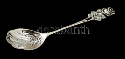 Ezüst(Ag) 3 db rózsás kanál és tortalapát, jelzett, h: 11, 14,5 és 19 cm, nettó: 79,2 g