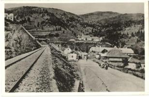 Gyimes, Magyar-román határ, Rákóczi várrom, vasút / Hungarian-Romanian border, castle ruins, railway (EK)