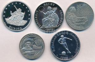 5db-os vegyes külföldi emlékérme és érem tétel, közte Németország 1993. "ECU / Europa" jel...