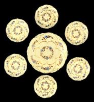 Zsolnay virágmintás porcelán süteményes készlet, 6 db kis + 1 nagy tányér, máz alatti repedésekkel, jelzett, d: 17,5 és 28 cm