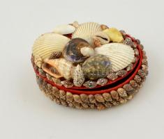 Kagylókkal díszített ékszertartó dobozka, 10x8x4,5 cm