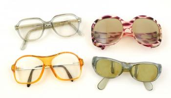 4 db retro szemüveg és napszemüveg, műanyag kerettel, változó állapotban