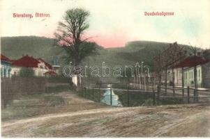 Sternberk, Sternberg in Mähren; Douchebadgasse / street view, creek (EB)