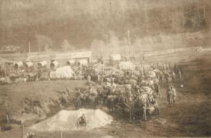 Trén (málhás szekerek menetoszlopa és legénysége) felvonulása és a tábor kiépítése Erdélyben / WWI K.u.K. military camp, packed carriages. photo