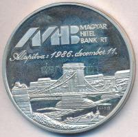 1986. "Gróf Széchenyi István / Magyar Hitel Bank Rt." jelzett Ag emlékérem (34,43g/0.835/4...