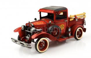 Piros tűzoltóautó / makett, jó állapotban, 34x15x12 cm