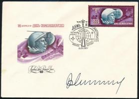 Konsztantyin Feoktyisztov (1926-2009) orosz űrhajós aláírása emlékborítékon /  Signature of Konstantin Feoktistov (1926-2009) Russian cosmonaut on envelope