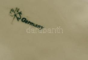 Ens rózsás bonbonier, kézzel festett, apró lepattanásokkal, jelzett, 17×11 cm