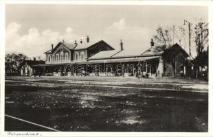 Galánta, vasútállomás / Bahnhof / railway station