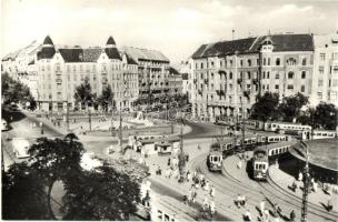 Budapest XI. Móricz Zsigmond körtér, villamosok, autóbusz, Képzőművészeti Alap kiadása