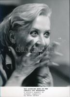 6 db modern filmfotó az A skorpió megeszi az ikreket reggelire c. filmből, hátuljukon feliratozva, 1...