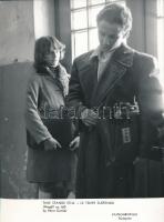 8 db filmfotó a Megáll az idő c. filmből, hátuljukon feliratozva, 13×18 cm