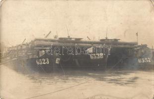K.u.K. katonai faszállító uszályok / WWI Austro-Hungarian timber transporting barges, photo (kopott sarkak / worn corners)