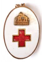 1920-1944. Koronás Vöröskereszt zománcozott nővér jelvény, hátoldalán BOCZÁN KÁROLY BUDAPEST CSOKONAI U. 8 (22,5x15mm) T:2