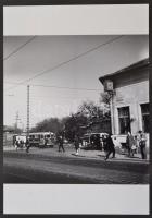 1968 Budapest, autóbuszok a Kőrösi-Csoma úton, szabadon felhasználható vintage negatív (6x6 cm) és az erről készült mai nagyítás, 18x25 cm
