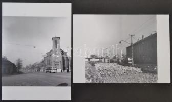 1964 Budapest, autóbuszok Kőbányán, 2 db szabadon felhasználható vintage negatív (6x6 cm) és az ezekről készült 2 db mai nagyítás, 25x18 cm