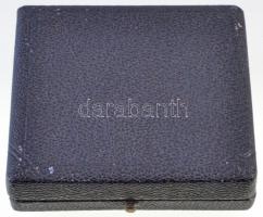 Berán Lajos (1882-1943) ~1937."BSzKRT Sportegyesülete 1912-1937" Br emlékérem tokban (62mm...