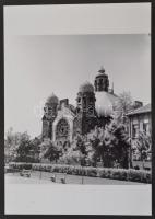cca 1966 Budapest, Kőbánya, zsinagóga épülete, szabadon felhasználható vintage negatív (6x6 cm) és az erről készült 25x18 cm-es mai nagyítás