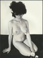 cca 1975 Kis virág, szolidan erotikus képek, 3 db jelzés nélküli vintage fotó, 24x18 cm / 3 erotic photos, 24x18 cm