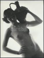 cca 1976 Tanulmányok a meztelen testről, szolidan erotikus képek, 3 db jelzés nélküli vintage fotó, 24x18 cm / 3 erotic photos, 24x18 cm