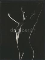 cca 1977 Ismerkedés az aktfotózással, szolidan erotikus képek, 3 db jelzés nélküli vintage fotó, 24x...