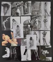 cca 1975 Szolidan erotikus fényképek tétele, 66 db mai nagyítás korabeli negatívokról, 9x13 cm / 66 ...