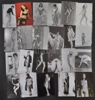 cca 1975 Szolidan erotikus fényképek tétele, 66 db mai nagyítás korabeli negatívokról, 9x13 cm / 66 ...