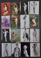 cca 1977 Hétköznapi szolid erotika, 44 db mai nagyítás korabeli negatívokról, 9x13 cm / 44 erotic photos, 9x13 cm
