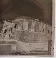 cca 1975 Metróbalesetről készült 3 db szabadon felhasználható, vintage negatív, 6x6 cm