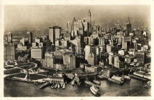 2 db régi amerikai városképes lap, 1 fotó / 2 pre-1945 American town-view postcards, 1 photo. Westport, New York, Manhattan