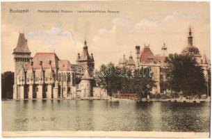 23 db főleg régi magyar városképes lap, sok Budapest, vegyes minőség / 23 mostly pre-1945  town-view...