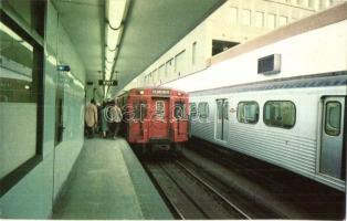 24 db régi és modern közlekedési eszköz motívumos képeslap, automobilok, buszok, villamosok, vasút, ...