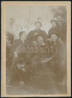 cca 1910 Mulatozók, keményhátú fotó, 14,5x10,5 cm