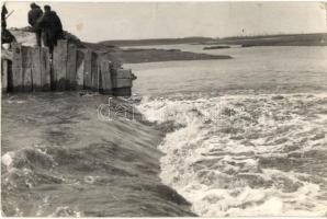 1940 Tiszai árvíz töltés szakadással - 3 db eredeti fotó felvétel / 3 original photo postcards