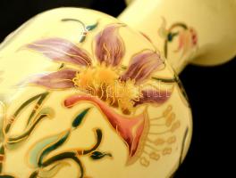 Zsolnay virág mintás váza, kézzel festett, jelzett, hibátlan, m:27 cm