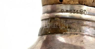 Ezüst (Ag) üvegdugó, parafa résszel, jelzett, d: 5 cm, h: 5,5 cm, bruttó: 38,2 g