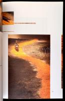 Laura Anderson Barbata kiállítása. Szerk.: Lorányi Judit. Fővárosi Képtár Katalógusai 24. kötet. Bp....