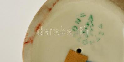 Hollóházi porcelán mókus, kézzel festett, jelzett, kis kopásnyommal, m: 14 cm