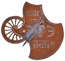 1909. "ETC (Erzsébetfalvai Torna Club) Kerékpár" zománcozott fém jelvény (~37x35mm) T:2 sé...