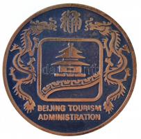 Kína 1988. "Pekingi Turisztikai Adminisztráció / Nemzetközi Utazás éve" Br emlékérem díszt...