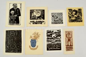 Vegyes exlibris tétel, kb. 240-250 db. Különféle nyomótechnikákkal, 13x18 cm és 5x3 cm közötti méret...